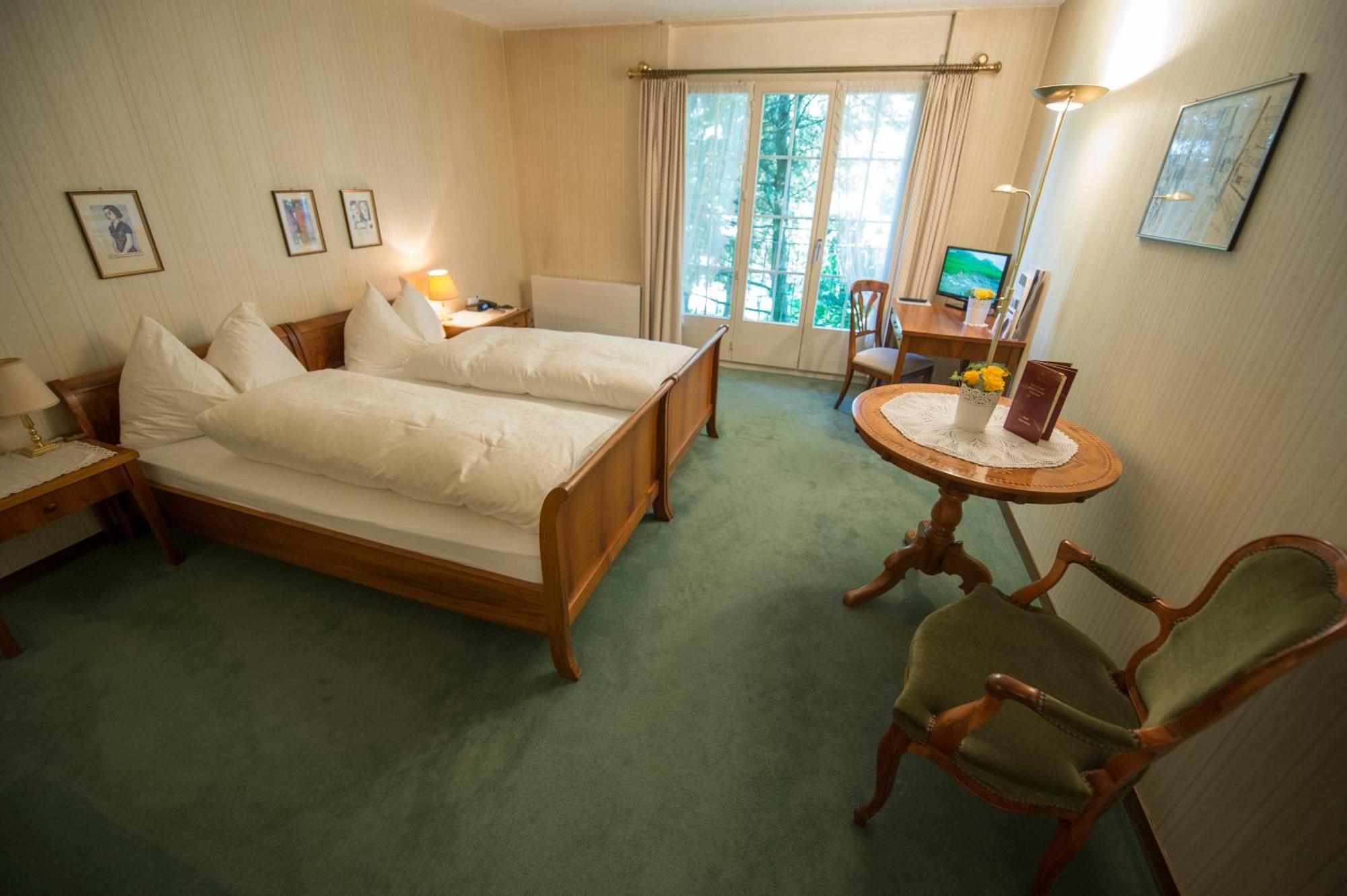 Romantik Hotel & Restaurant Sternen Kriegstetten Стая снимка
