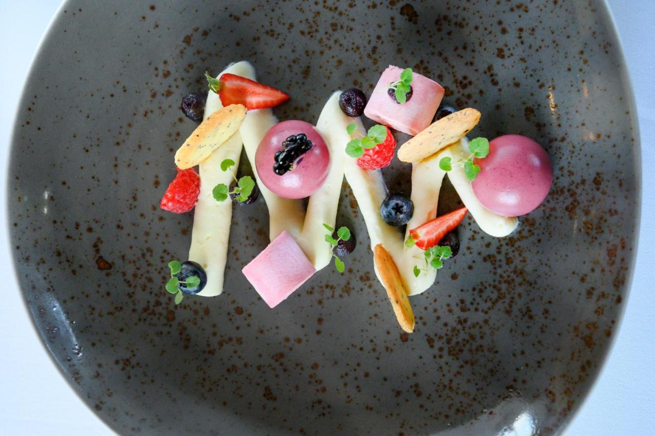 Romantik Hotel & Restaurant Sternen Kriegstetten Екстериор снимка